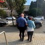 A 74 anni si innamora online di cantante rock ma è una truffa: bloccata mentre stava per fargli un bonifico di 8.500 euro A 74 anni si innamora online di cantante rock ma è una truffa: bloccata mentre stava per fargli un bonifico di 8.500 euro