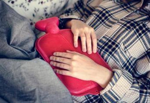 Ciclo doloroso? Endometriosi in 6 casi su 10: l'appello degli esperti