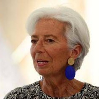 Lagarde a sorpresa visita il mercato di Firenze: &quot;Prezzi del cibo ancora troppo alti&quot;