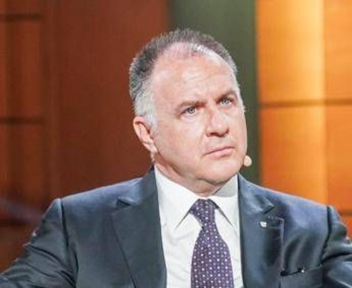 Orsini attacca l’Europa: “Miopia che spaventa, forse va cambiata la governance”. Allarme su energia e recessione