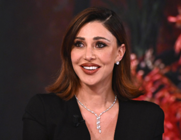 Belen, il messaggio sui social: "Bisogna affrontare il dolore, non nasconderlo"