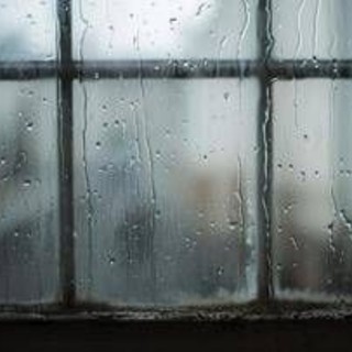 Condensa sui vetri: cosa significa davvero e come fermarla Condensa sui vetri: cosa significa davvero e come fermarla