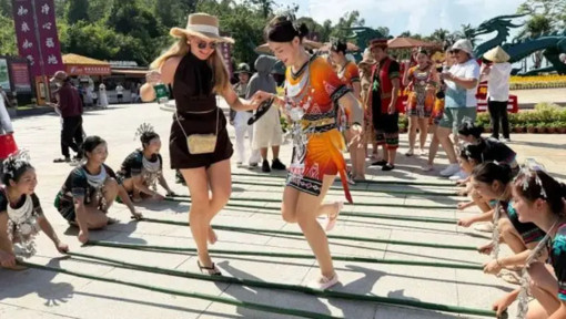Festa nazionale in Cina, 15,46 mln di viaggi in entrata e uscita durante vacanze