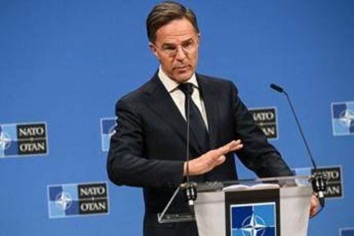 Ucraina, Rutte: &quot;Metà alleati Nato ha firmato per armi Usa&quot;